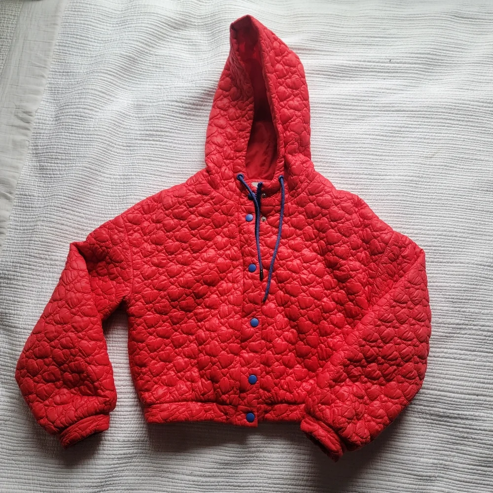 NWOT Urban Outfitters Red Heart Pattern Cropped Puffer Jacket - Picture 4 of 8